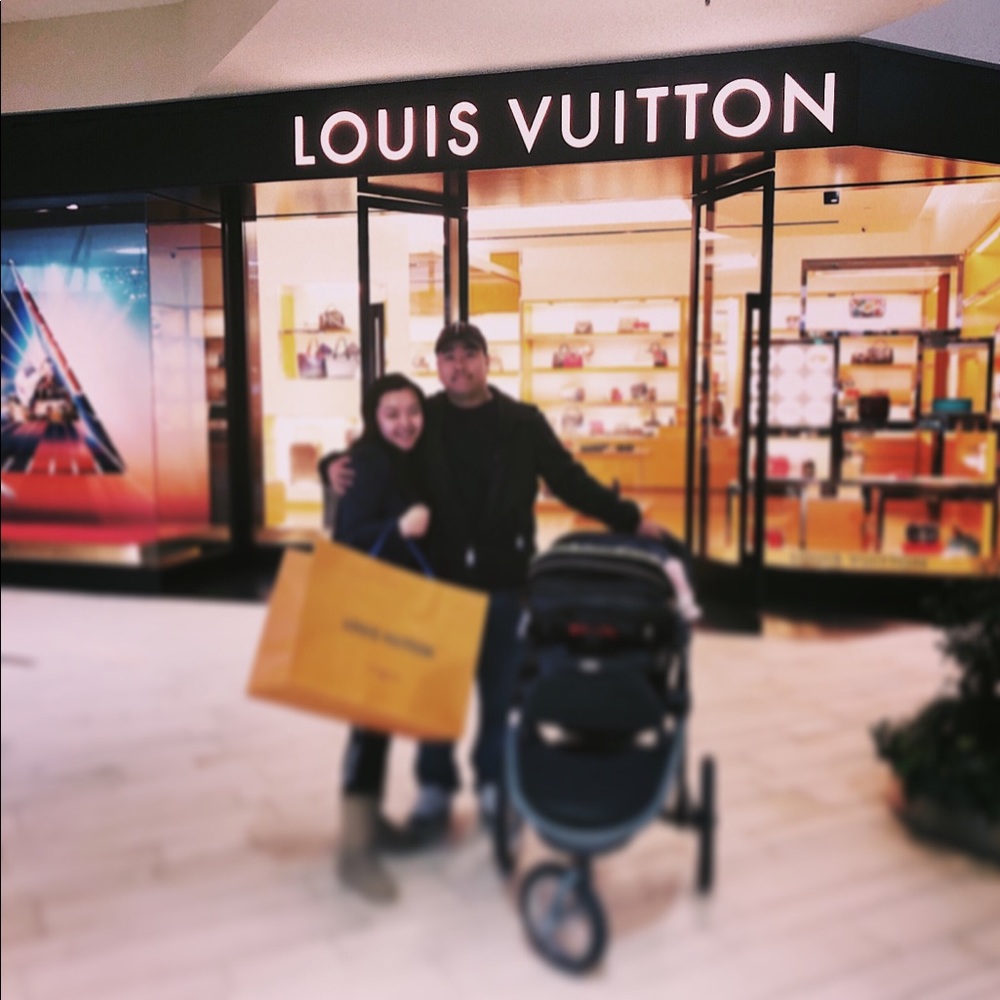 Meet your Posher, Ivee